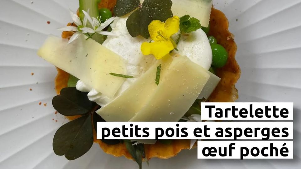 A feu doux : Les Roses #02 Tartelette petits pois et asperges, œuf poché