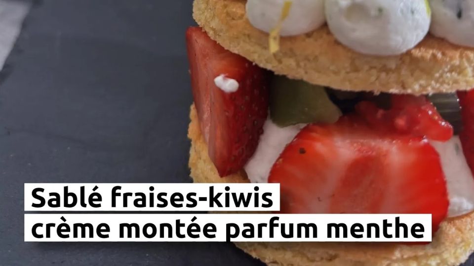 A feu doux : Les Fines Herbes #05 Sablé fraises-kiwis et crème montée parfum menthe